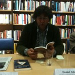 Daniel Attala leyendo a Samuel Johnson